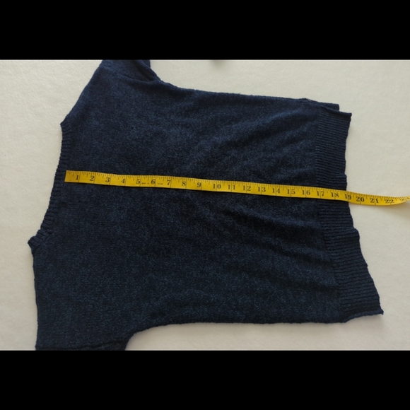 JUSTICE Navy Pullover Sweater w Fuzzy Sequined Llama Size 12 - Picture 6 of 8